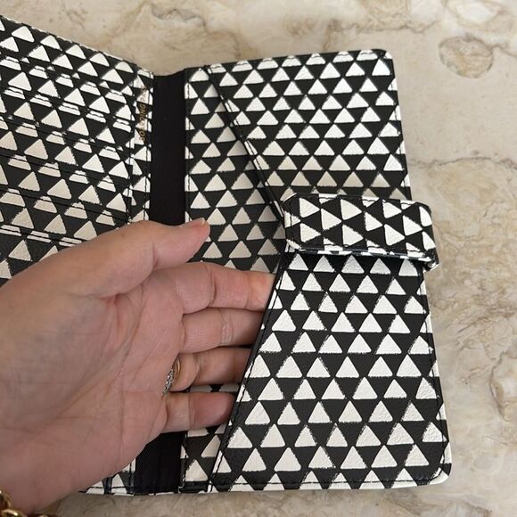 Love & Lore Large Travel Wallet Black & White Op Art Vegan Leather - Picture 8 of 9